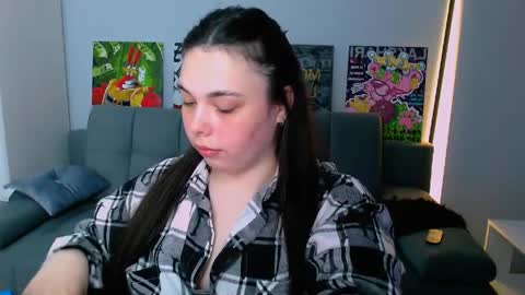 Snapshot of queenofthesense chatting on 2, 4, 2026 Patricia online show from 2, 4, 2026
