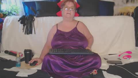 QueenPammy online show from 8, 4, 2026