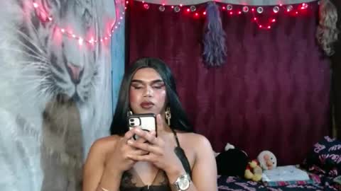 queenpinayebony_xx online show from 10, 5, 2026