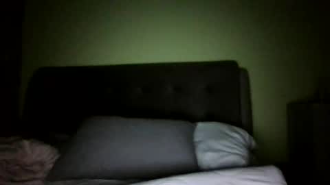 Snapshot of queenstuff chatting on 16, 12, 2025 queenstuff online show from 16, 12, 2025