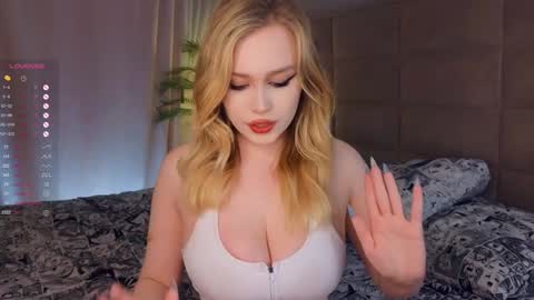 Teri  My favorite vibes 77 101 222 666 online show from 3, 2, 2025
