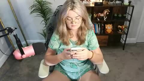 Bri online show from 19, 11, 2025