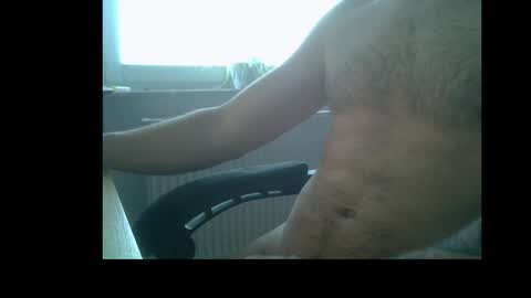 Snapshot of queutsch chatting on 2, 6, 2026 queutsch online show from 2, 6, 2026