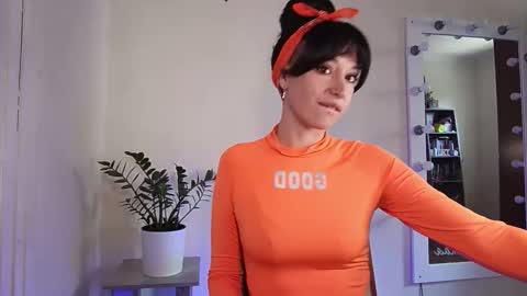 quiet_smile online show from 11, 9, 2025