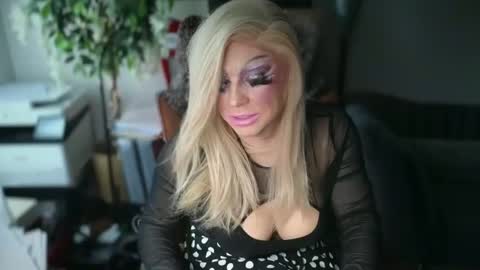 ViVaLuvLicious online show from 2, 12, 2025