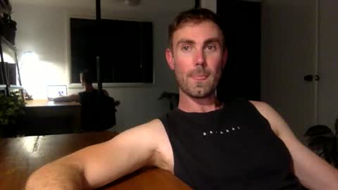 Snapshot of r3ve_ chatting on 4, 2, 2026 T online show from 4, 2, 2026