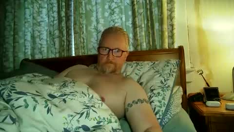 Snapshot of r_o_h_a_n_r_o_o_m chatting on 7, 1, 2026 r_o_h_a_n_r_o_o_m online show from 7, 1, 2026