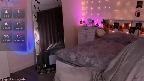 Rebecca  Becc online show from 28, 10, 2025