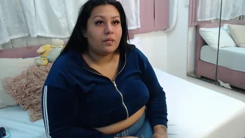 Snapshot of racheel_moore chatting on 22, 9, 2025 rachel online show from 22, 9, 2025