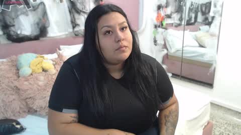 Snapshot of racheel_moore chatting on 10, 10, 2025 rachel online show from 10, 10, 2025