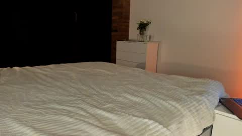 Sherryl online show from 6, 4, 2026