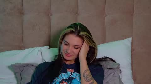 RachellSimpson online show from 9, 3, 2025