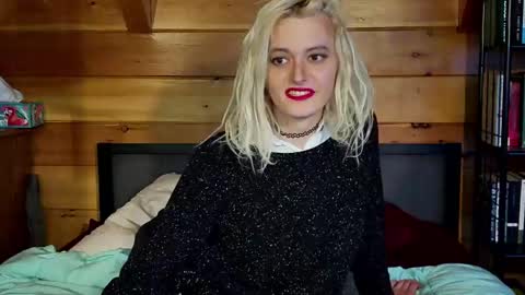 Snapshot of rachelxprice chatting on 11, 3, 2025 Rachel Price online show from 11, 3, 2025