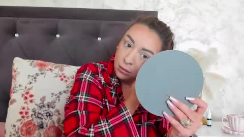 raelledarkstar online show from 6, 5, 2026