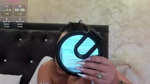 raelledarkstar online show from 27, 6, 2026
