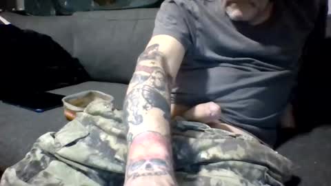 Snapshot of ragingzef69 chatting on 8, 7, 2026 Bigthickdickinvic online show from 8, 7, 2026