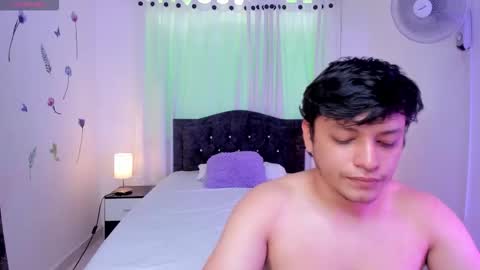 Snapshot of raiderandroxie chatting on 21, 11, 2025 raider and roxie online show from 21, 11, 2025