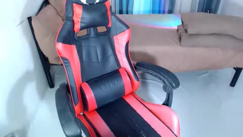 itsmeRailey online show from 2, 11, 2025