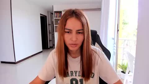 Jennyindependent model . online show from 10, 2, 2026