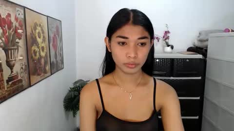 raindrizzle1706 online show from 10, 4, 2026