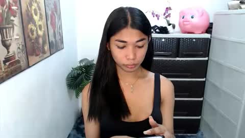 raindrizzle1706 online show from 13, 4, 2026