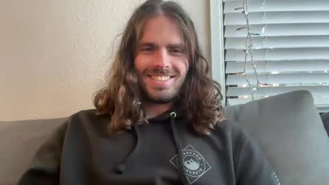 Snapshot of rainier1234 chatting on 7, 11, 2025 Alex online show from 7, 11, 2025