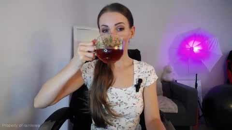 Snapshot of rainleiwa chatting on 5, 10, 2025 Call me Lei online show from 5, 10, 2025