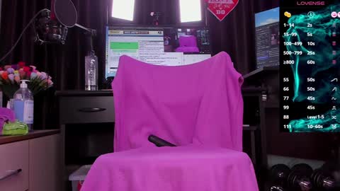 Laura online show from 10, 12, 2024