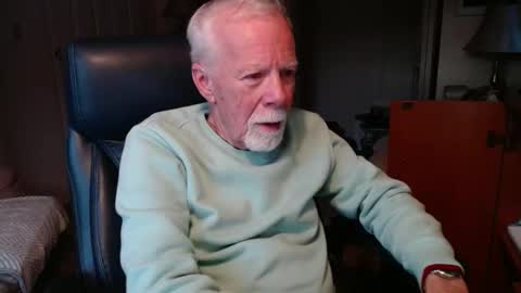 Snapshot of ranger1001 chatting on 1, 2, 2025 ranger1001 online show from 1, 2, 2025