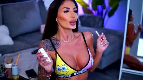 Raquelle online show from 30, 10, 2025