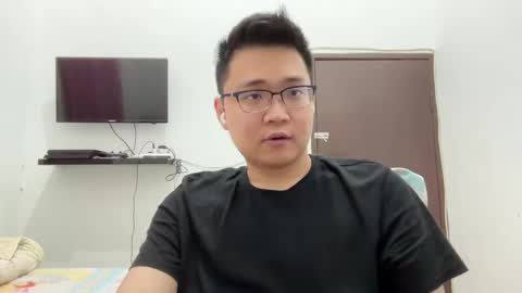 randomnaut online show from 18, 2, 2025