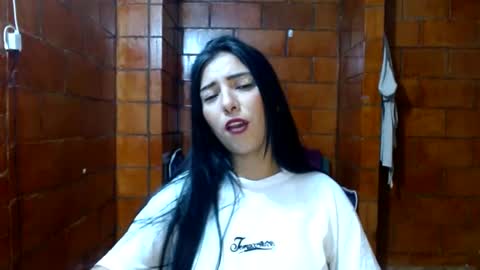 Snapshot of raven__purple chatting on 29, 1, 2025 raven__purple online show from 29, 1, 2025