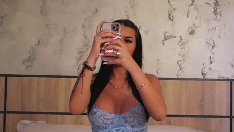 raven_inkk online show from 25, 3, 2026