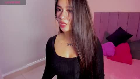 raven_loove online show from 9, 3, 2026