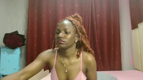 Snapshot of raven_luxe chatting on 5, 4, 2026 Raven online show from 5, 4, 2026