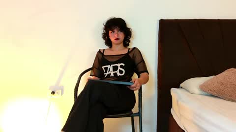 Snapshot of raven_oa chatting on 12, 5, 2026 online show from 12, 5, 2026
