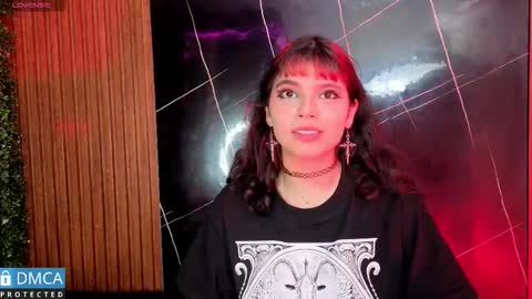 raven_rox_ online show from 18, 11, 2025