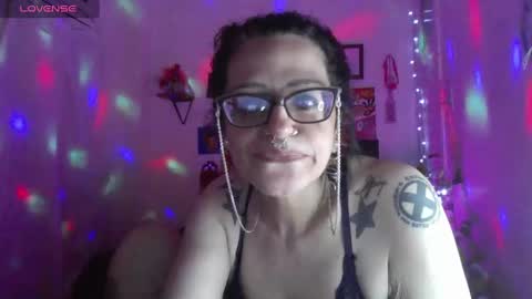 Snapshot of ravenandsin chatting on 6, 12, 2024 Raven online show from 6, 12, 2024