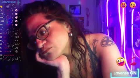 Snapshot of ravenandsin chatting on 18, 10, 2025 Raven online show from 18, 10, 2025