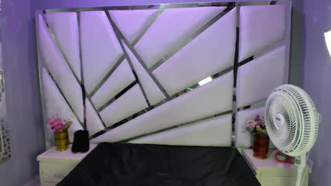 Raven Celeste online show from 17, 9, 2025