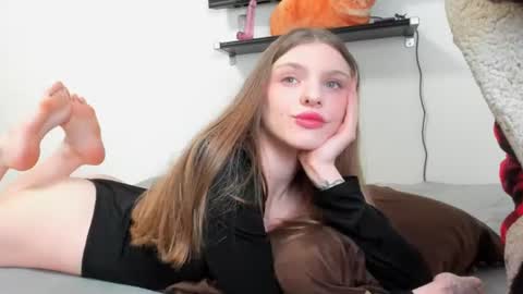 Raveneusbiter online show from 21, 6, 2026