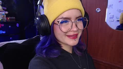 Snapshot of raventh_ chatting on 5, 10, 2025 raventh_ online show from 5, 10, 2025