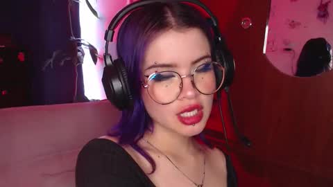 Snapshot of raventh_ chatting on 13, 10, 2025 raventh_ online show from 13, 10, 2025