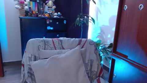 Snapshot of raventh_ chatting on 20, 10, 2025 raventh_ online show from 20, 10, 2025