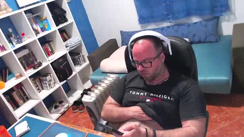 ravingr3d3 online show from 5, 4, 2026