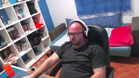 Snapshot of ravingr3d3 chatting on 4, 6, 2026 ravingr3d3 online show from 4, 6, 2026