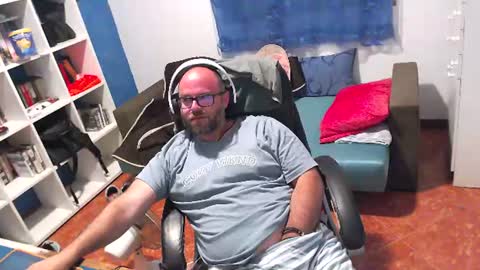 Snapshot of ravingr3d3 chatting on 10, 6, 2026 ravingr3d3 online show from 10, 6, 2026
