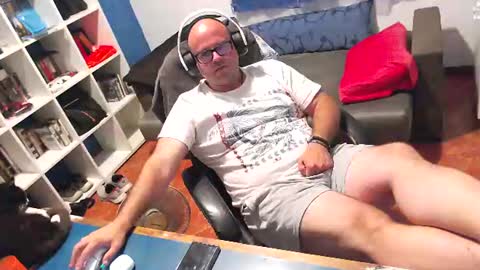 Snapshot of ravingr3d3 chatting on 15, 6, 2026 ravingr3d3 online show from 15, 6, 2026