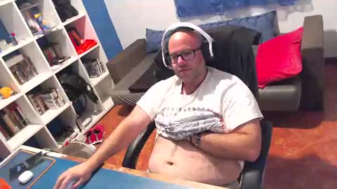 Snapshot of ravingr3d3 chatting on 18, 6, 2026 ravingr3d3 online show from 18, 6, 2026