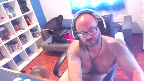 Snapshot of ravingr3d3 chatting on 6, 7, 2026 ravingr3d3 online show from 6, 7, 2026